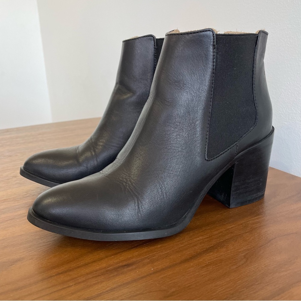 Nisolo Heeled Chelsea Commuter Boot black leather side stretch gore point toe